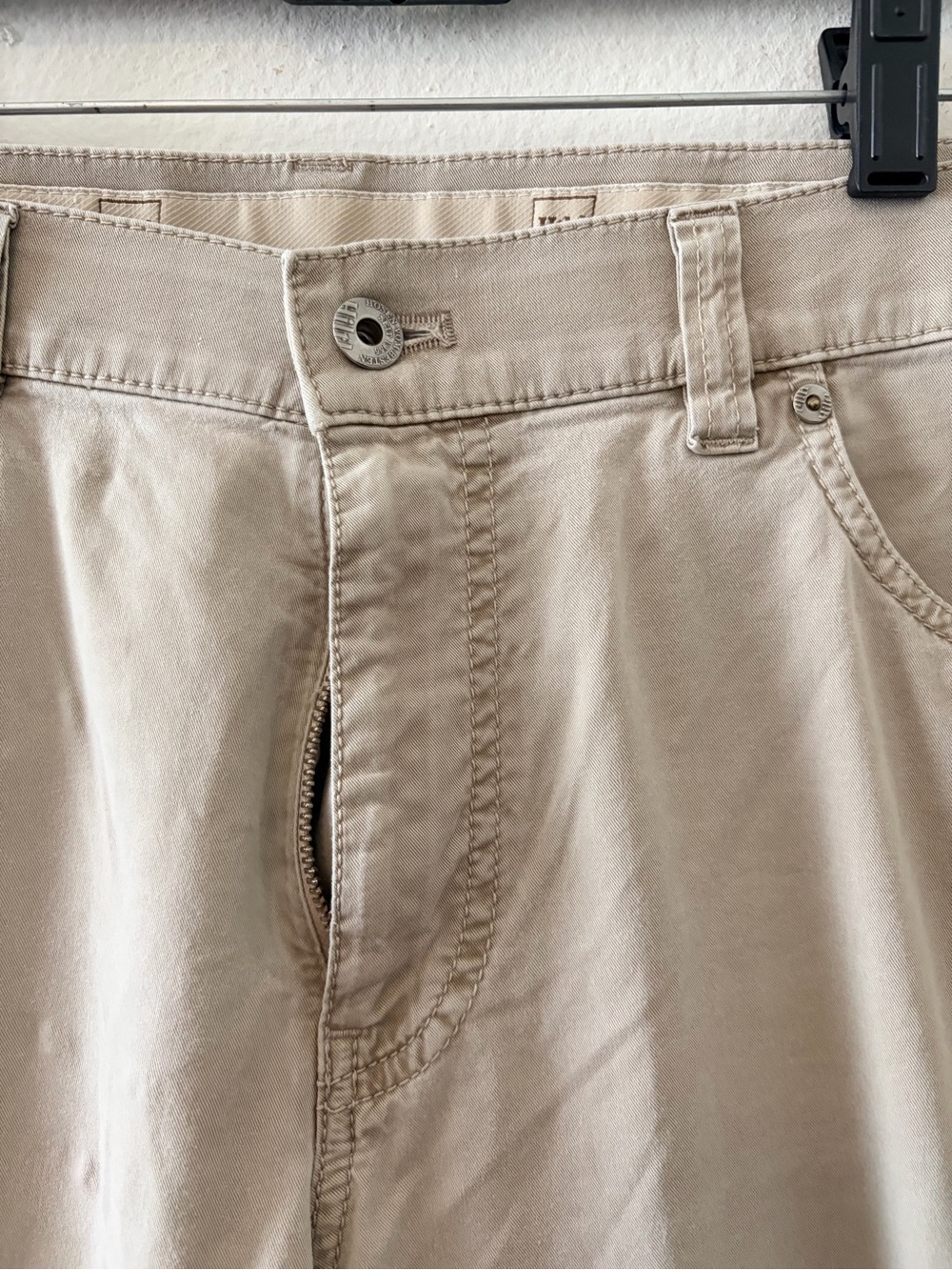 Hiltl john Beige Classic Chino Pants - Neutral Tan